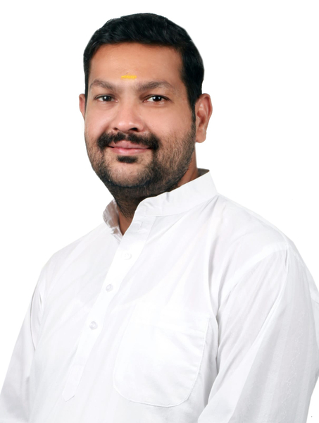 Cover photo of Vastu - Kundli - Graphology Expert